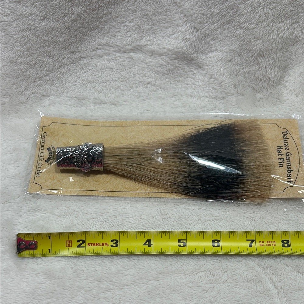 Deluxe Gamsbart Hat Pin with Black and Tan Bristles